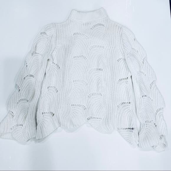 525 America High Neck Scalloped Knit Sweater Size Small in White - Picture 3 of 8